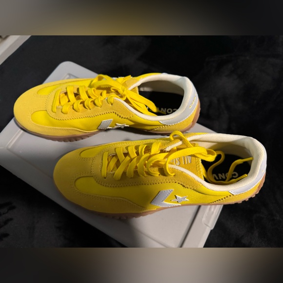 Converse Yellow Sneakers Run Star Trainer - Picture 2 of 4